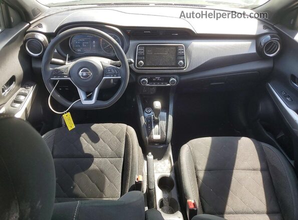 3N1CP5CV7LL530098 2020 NISSAN KICKS Черный Вид панели приборов