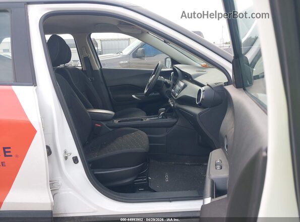 3N1CP5CVXPL488550 2023 NISSAN KICKS White Սալոնի դիմացի տեսք