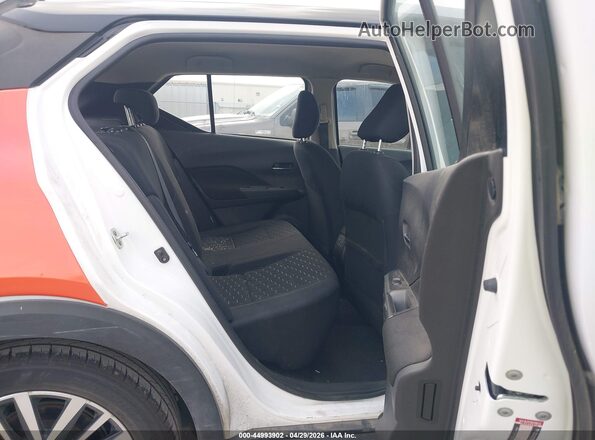 3N1CP5CVXPL488550 2023 NISSAN KICKS White VIN կոդի պիտակի տեսք