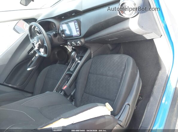 3N1CP5CVXPL495319 2023 NISSAN KICKS Синий Вид салона спереди