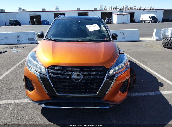 3N1CP5DV2RL567390 2024 NISSAN KICKS Orange Rear interior view