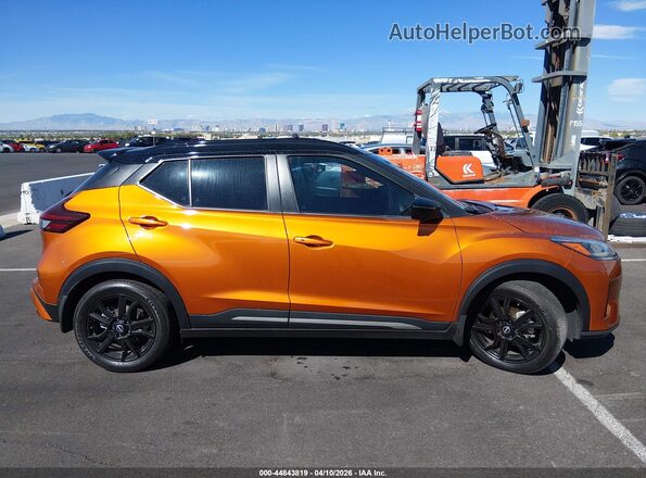 3N1CP5DV2RL567390 2024 NISSAN KICKS Orange 360 interior view