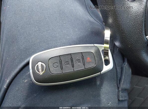 3N1CP5DV7PL488973 2023 NISSAN KICKS Gray Առջևի վահանակի տեսք