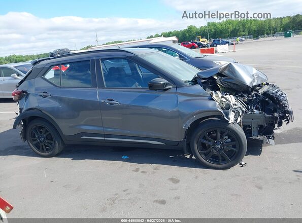3N1CP5DV7PL488973 2023 NISSAN KICKS Gray Սալոնի 360 աստիճան տեսք