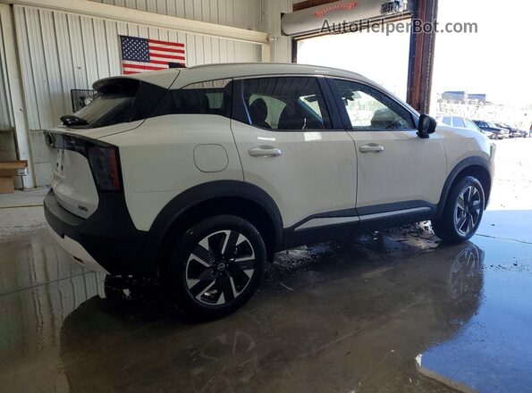3N8AP6CB1TL379893 2026 NISSAN KICKS Белый Задняя правая четверть