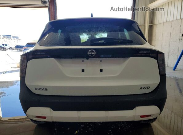 3N8AP6CB1TL379893 2026 NISSAN KICKS Белый Вид сзади