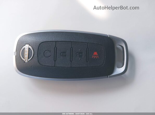 3N8AP6CB5TL338618 2026 NISSAN KICKS Gray Vista del salpicadero