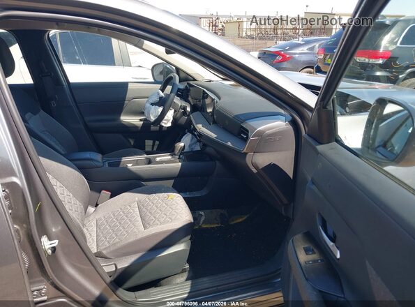 3N8AP6CB5TL338618 2026 NISSAN KICKS Gray Vista interior delantera