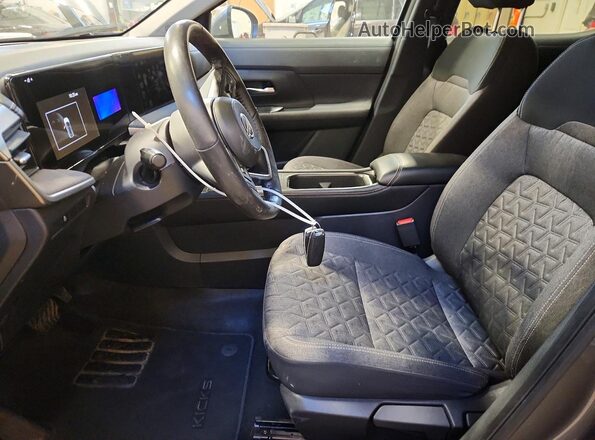 3N8AP6CB9SL399730 2025 NISSAN KICKS Charcoal Front interior view