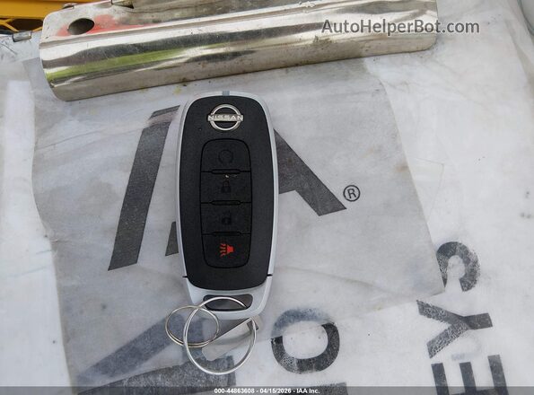 3N8AP6CBXSL430614 2025 NISSAN KICKS Белый Вид панели приборов