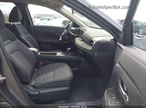 3N8AP6CE5TL327757 2026 NISSAN KICKS Gray Вид салону спереду