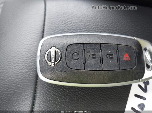 3N8AP6CE5TL327757 2026 NISSAN KICKS Gray Вид панелі приладів