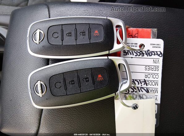3N8AP6CE6TL338976 2026 NISSAN KICKS Черный Вид панели приборов