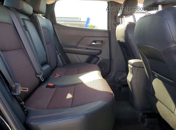 3N8AP6DAXTL320315 2026 NISSAN KICKS Черный Вид задней части салона