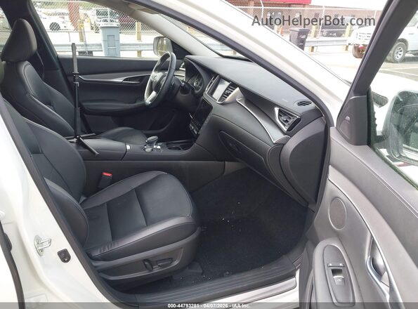 3PCAJ5BA1NF118040 2022 INFINITI QX50 Белый Вид салона спереди