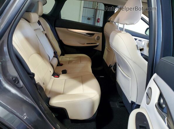 3PCAJ5CB1NF118501 2022 INFINITI QX50 Gray Widok wnętrza z tyłu