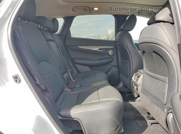 3PCAJ5M13KF106433 2019 INFINITI QX50 White Vista interior trasera