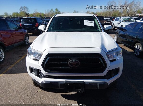 3TMCZ5ANXMM402007 2021 TOYOTA TACOMA White Widok wnętrza z tyłu