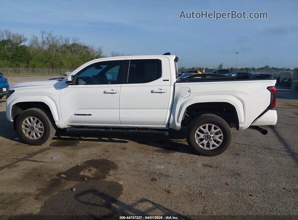 3TMKB5FN0SM033261 2025 TOYOTA TACOMA White Widok wnętrza 360 stopni