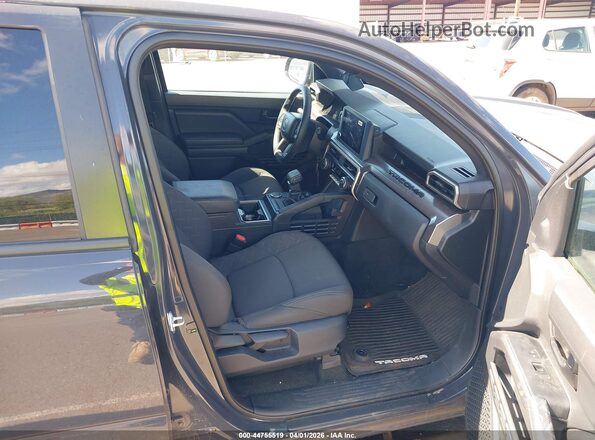 3TMKB5FN3RM021860 2024 TOYOTA TACOMA Gray Front interior view