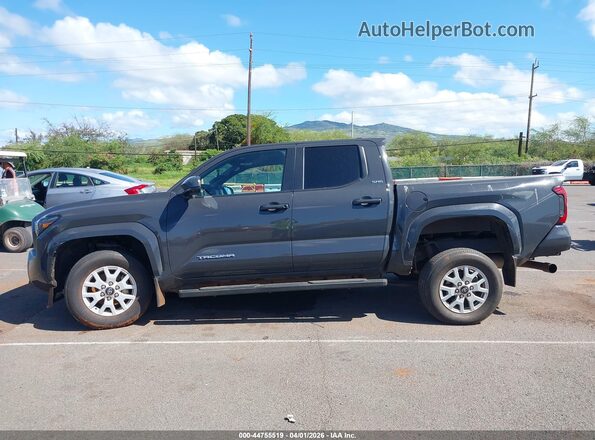 3TMKB5FN3RM021860 2024 TOYOTA TACOMA Gray 360 interior view