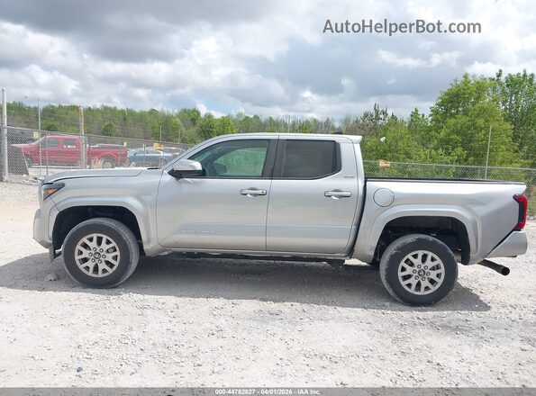 3TMKB5FN3SM038731 2025 TOYOTA TACOMA Silver 360 interior view