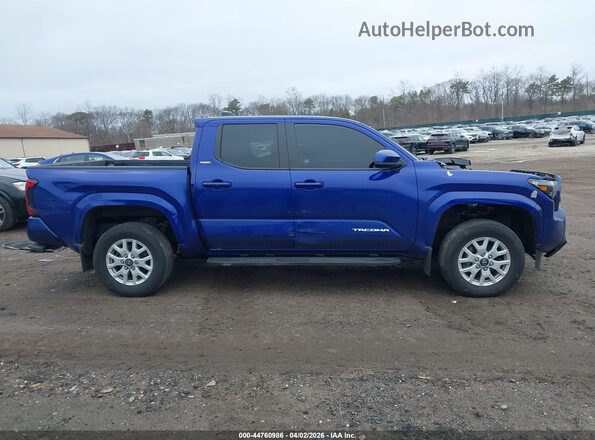 3TMLB5JN2RM002129 2024 TOYOTA TACOMA Blue Սալոնի 360 աստիճան տեսք