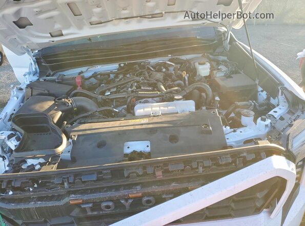 3TMLB5JN2TM228436 2026 TOYOTA TACOMA White Vista interior trasera