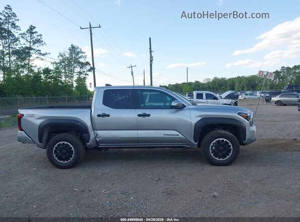 3TMLB5JN4TM223433 2026 TOYOTA TACOMA Gray Vista interior trasera