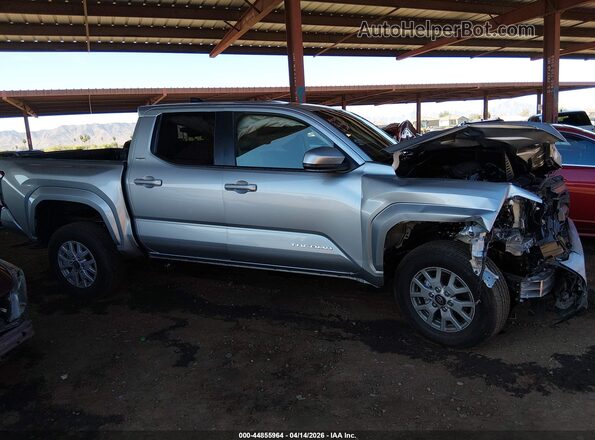 3TMLB5JN5TM246901 2026 TOYOTA TACOMA Silver Սալոնի հետևի տեսք