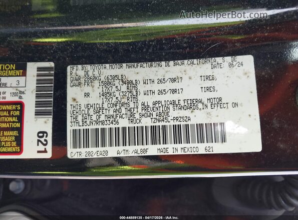 3TMLB5JN7RM033456 2024 TOYOTA TACOMA Black Շարժիչի բաժամունքի տեսք