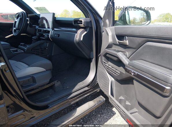 3TMLB5JN7SM116830 2025 TOYOTA TACOMA Black Widok wnętrza z przodu