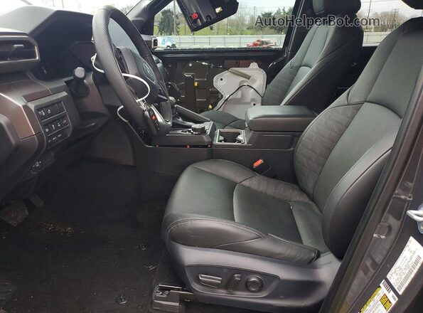3TMLB5JN9RM057631 2024 TOYOTA TACOMA Gray Front interior view