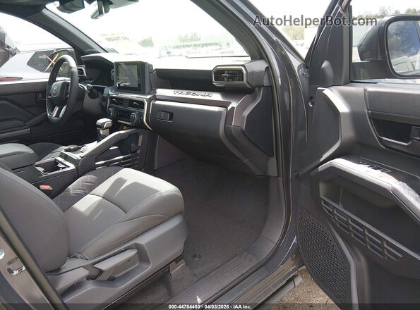 3TMLB5JN9SM118630 2025 TOYOTA TACOMA Серый Вид салона спереди
