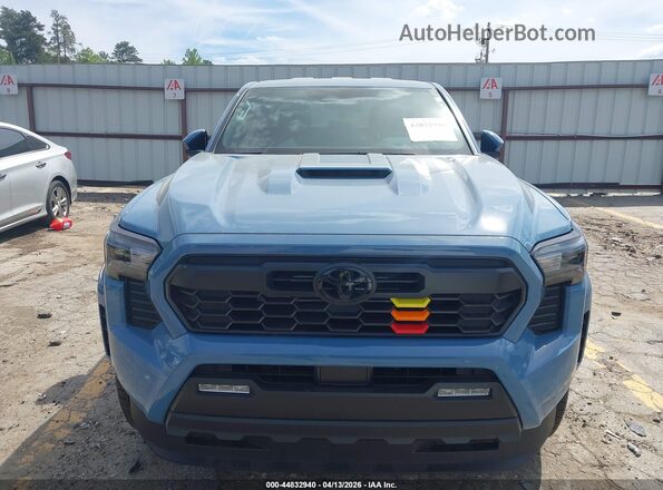 3TMLB5JN9TM226389 2026 TOYOTA TACOMA Blue Vista interior trasera