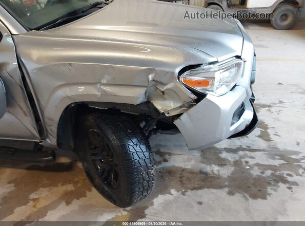 3TYAX5GNXMT014798 2021 TOYOTA TACOMA Silver Widok wnętrza 360 stopni