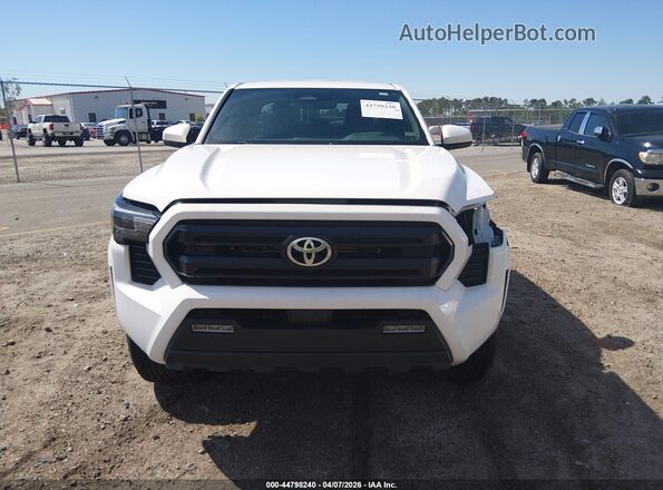 3TYKB5FN5ST019019 2025 TOYOTA TACOMA White Սալոնի հետևի տեսք