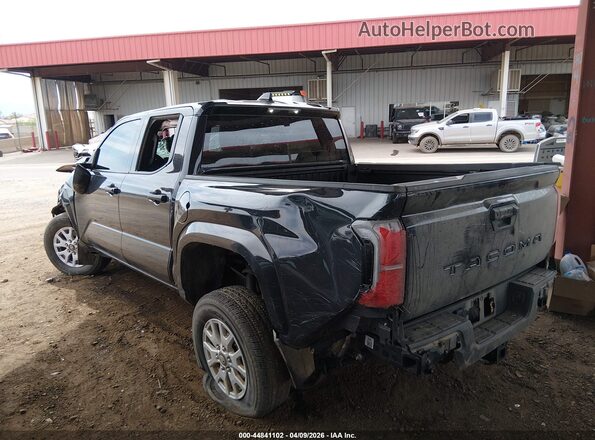3TYKD5HNXRT009135 2024 TOYOTA TACOMA Gray Widok z przodu