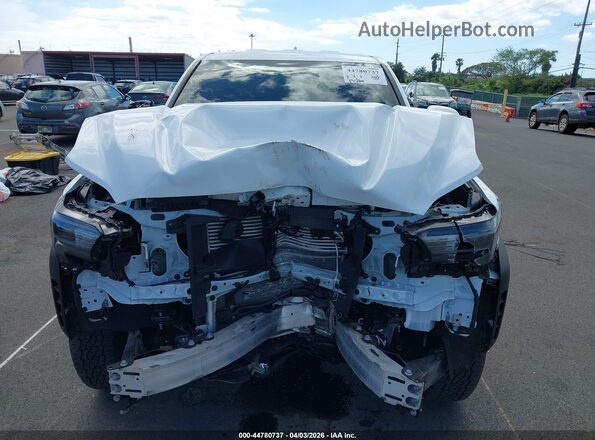 3TYLB5JN3ST070322 2025 TOYOTA TACOMA White Front view