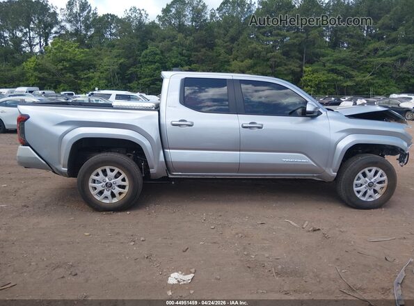 3TYLB5JN5TT112829 2026 TOYOTA TACOMA Silver Widok wnętrza 360 stopni