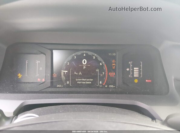 3TYLB5JN5TT112829 2026 TOYOTA TACOMA Silver Widok tylnych siedzeń