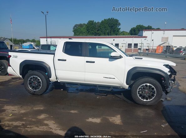 3TYLC5LN4RT011896 2024 TOYOTA TACOMA HYBRID White Rear interior view