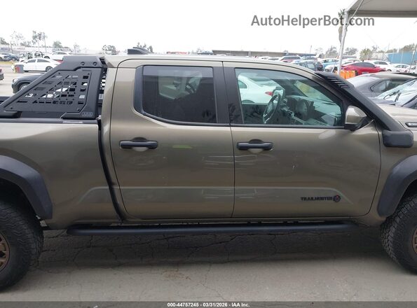 3TYLC5LN6ST024302 2025 TOYOTA TACOMA HYBRID Pewter Rear interior view