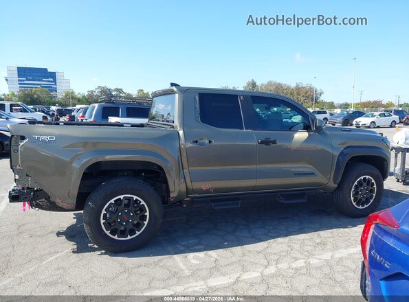 3TYLC5LN8ST016797 2025 TOYOTA TACOMA HYBRID Green Widok wnętrza 360 stopni
