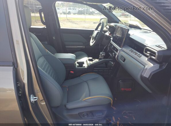 3TYLC5LN9ST033916 2025 TOYOTA TACOMA HYBRID Gray Սալոնի դիմացի տեսք