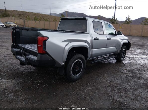 3TYLD5KN1ST016008 2025 TOYOTA TACOMA Silver Trasero derecho