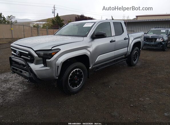 3TYLD5KN1ST016008 2025 TOYOTA TACOMA Silver Vista tres cuartos delantera izquierda