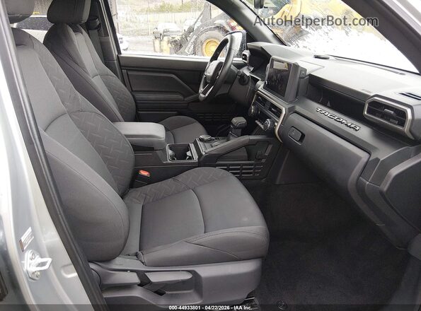 3TYLD5KN1ST016008 2025 TOYOTA TACOMA Silver Vista interior delantera