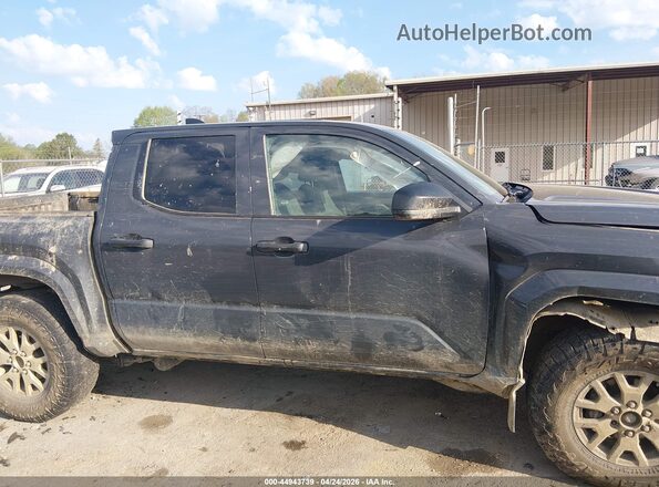 3TYLD5KN2RT010986 2024 TOYOTA TACOMA Gray Rear interior view