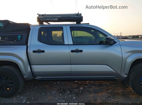 3TYLD5KNXST012295 2025 TOYOTA TACOMA Silver 360 interior view